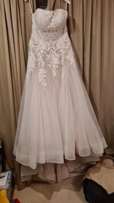 Brand new, unaltered Stella York dress 1