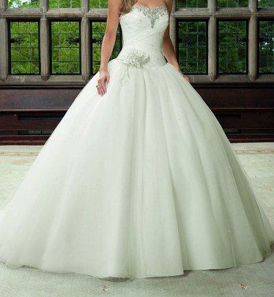 Re: I love with two dresses