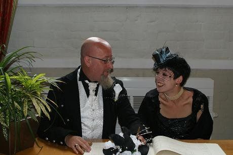 *Gothic Bride's Wedding report***22nd June 2011*Lots of flash* 