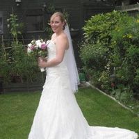 Re: Any White Rose dress brides?