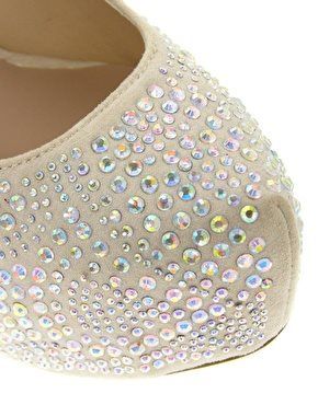 Gorgeous Kurt Geiger Shoes Size 40 (but fit 39)