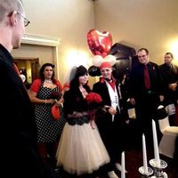 Re: tattoo's on brides?