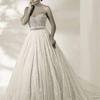 Is anyone having 2 wedding dresses?