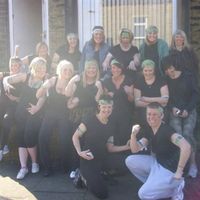 hen doo report... with 4 weeks and 4 days to goo!!! :)