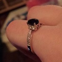 Re: Engagement ring *flash*, anyone else want to join in? :)