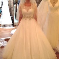 Re: October 2015 brides....