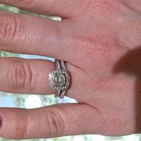 Re: October 2015 brides....