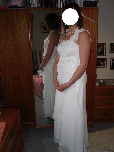 Re: Can we get a post of pics showing everyone's dresses please??
