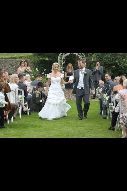 Re: Wedding things for sale x