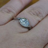 Re: Engagement ring *flash*, anyone else want to join in? :)