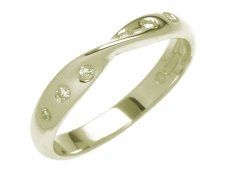 Wedding ring - opinions please¬