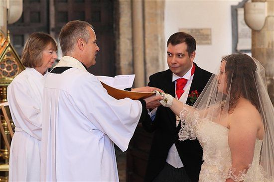 Re: More questions for helpful photography people - lenses