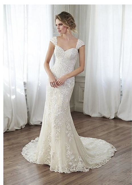 Re: Votes please Hitchers! My dress dilemma continues...