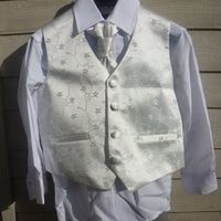 Re: Flower Girl Dress age 3, Pageboy suit age 7