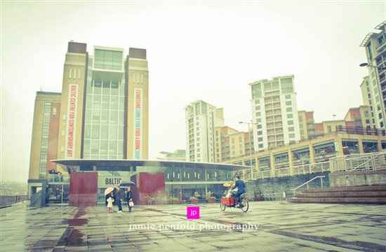 Re: Anyone for a dangerously long wedding report?