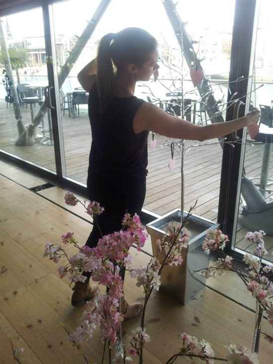 Re: Anyone for a dangerously long wedding report?