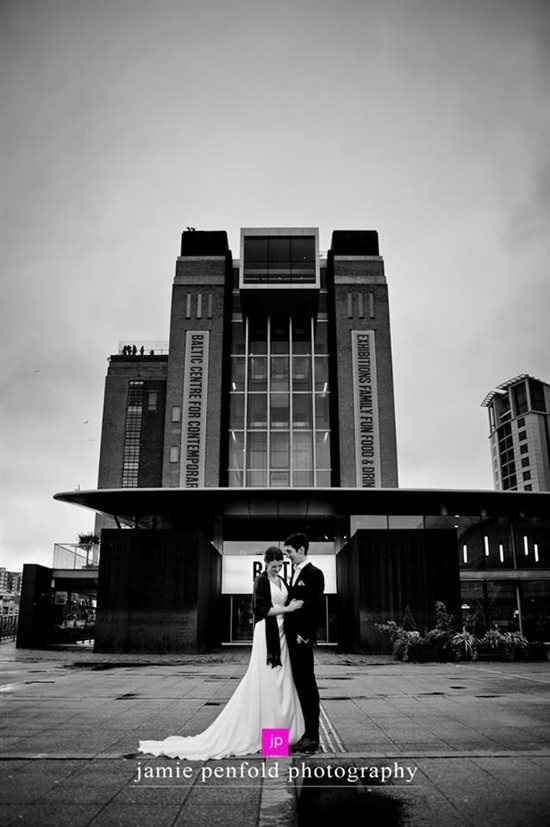 Re: Anyone for a dangerously long wedding report?