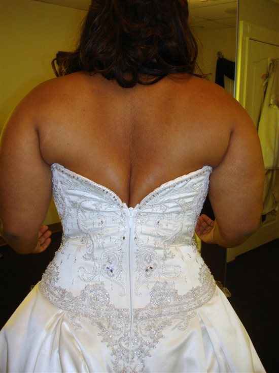 Re: Wedding dress BACK FAT