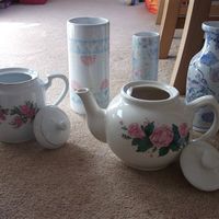 *UPDATED* Vintage Tea cups /centrepieces/ flower wreath/ wedding china for sale!