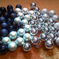 Norfolk: Wedding items for sale blue theme colour, fish bowls, mirror plates and more....