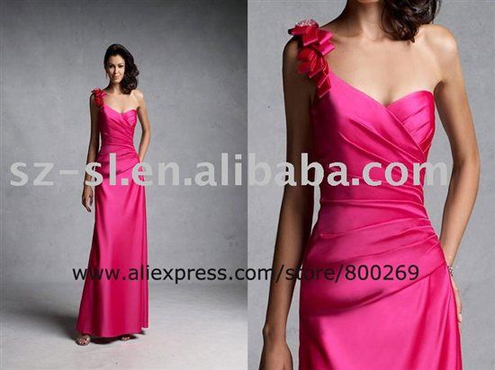 Re: Bridesmaid crisis!*** flash your ideas ***