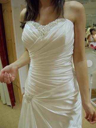 Re: Tiara vs Haircomb dilemma! need advice