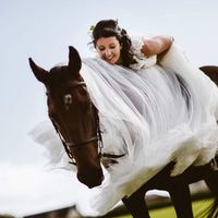 Anybody ever ridden their own horse to the wedding? - 6