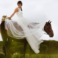 Anybody ever ridden their own horse to the wedding? - 9
