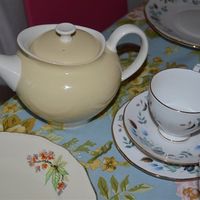 Re: vintage mis-matched crockery