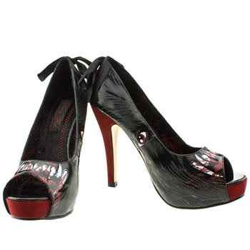 My unusual choice of wedding shoes ***FLASH***