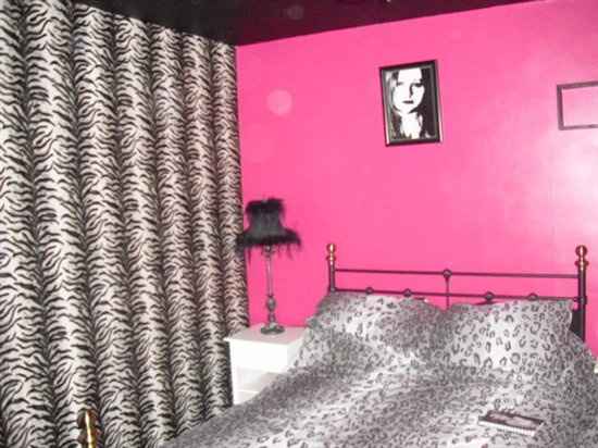 Re: What colour scheme do you have in your bedroom?