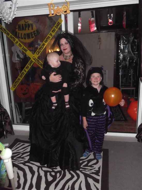 Re: 11 days to go , i ripped up my wedding dress and used it for halloween **FLASH**