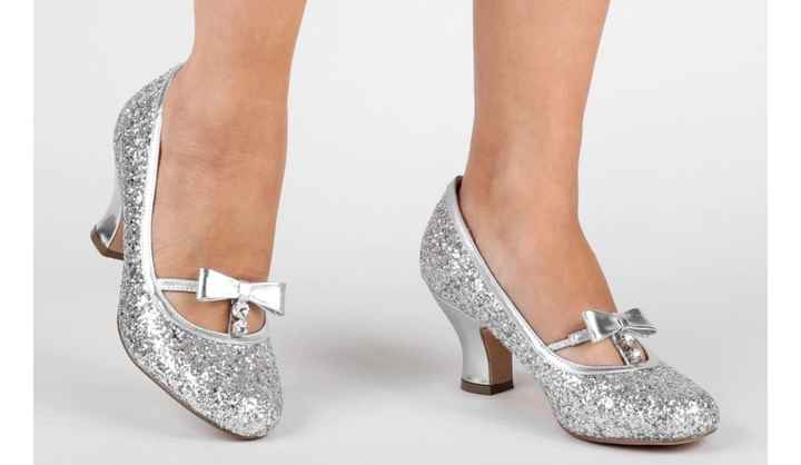 Accessories and shoes- short dress (pic heavy) - 5