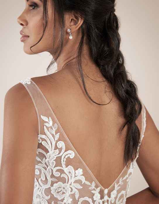 ** For sale ** brand new Wed2b Sawyer Bridal Gown - Size 10 - £600 - 4