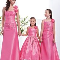 Re: Care to flash your bridesmaids dress