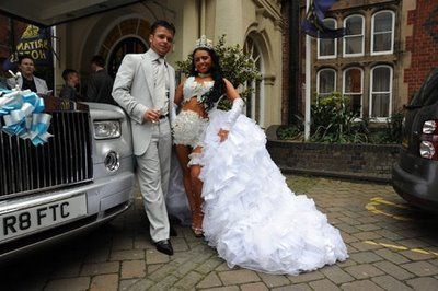 Re: OMs - others that are more beauty-savvy than me - Tan and Nails - what order did you do things i