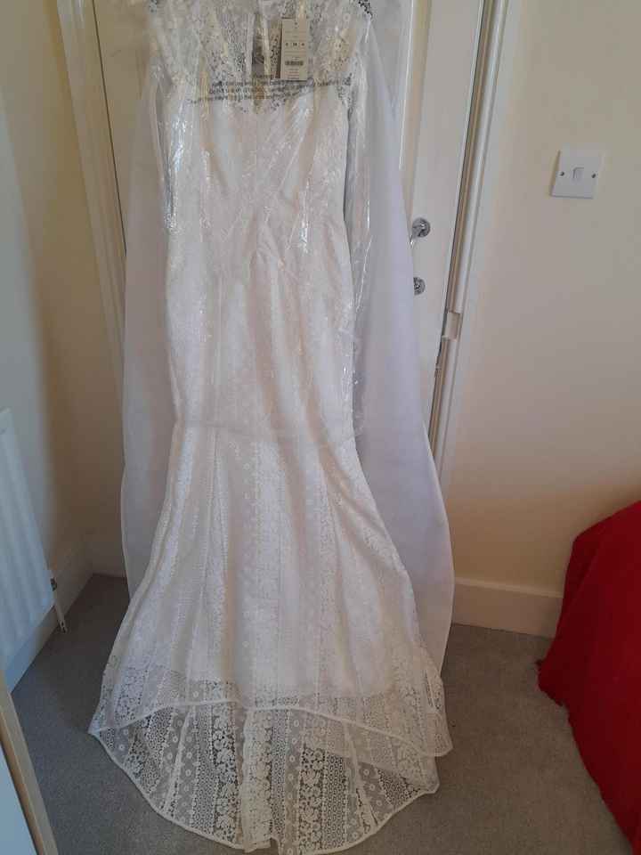 Accessories & Dress for Sale - 1