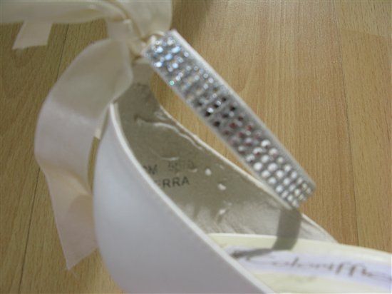 FOR SALE: Gorgeous Wedding shoes, Picture/table number holders, glass tea light holders 