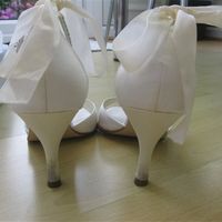 FOR SALE: Gorgeous Wedding shoes, Picture/table number holders, glass tea light holders 