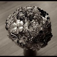 Re: Brooch bouquets - flash me yours!