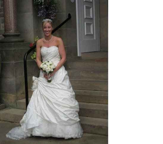 Re: WANTED!! Ian Stuart Frangipani dress...