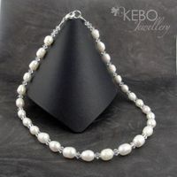 Re: Should i wear a necklace? Advice please!