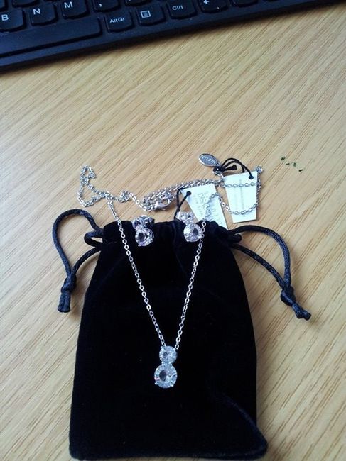 Lots of Wedding Items for Sale - including hairbands, centre pieces and shoes