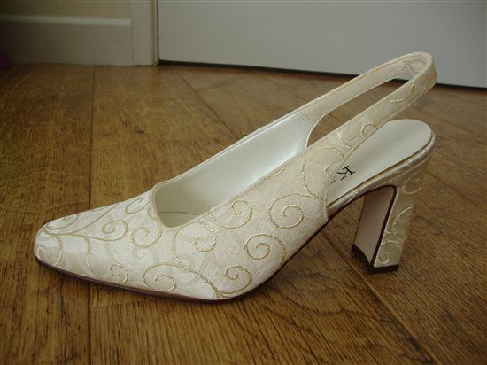 Ivory shoes x 2 Both size 6 