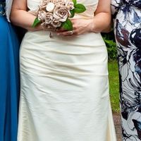 Beautiful, simple, ivory dress size 16 with corset back :) 