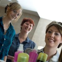 Re: I LOVE my hair and make up artist!!