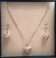 Rustic/Vintage themed wedding items for sale. Birdcages, Tree Slices, Jewellery set, Weddings signs 