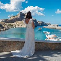 Beautiful Cymbeline Hidaya Lace Wedding dress for sale size 10/12