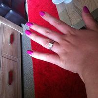 Re: Engagement ring *flash*, anyone else want to join in? :)
