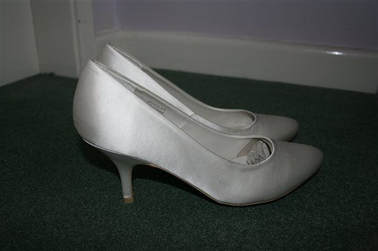 BHS Ivory Wedding Collection Satin Point Court Shoes -Size 7 - BRAND NEW UNWORN!